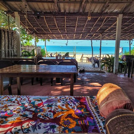 Surya Beach Cafe And Stay Gokarna  Exterior foto