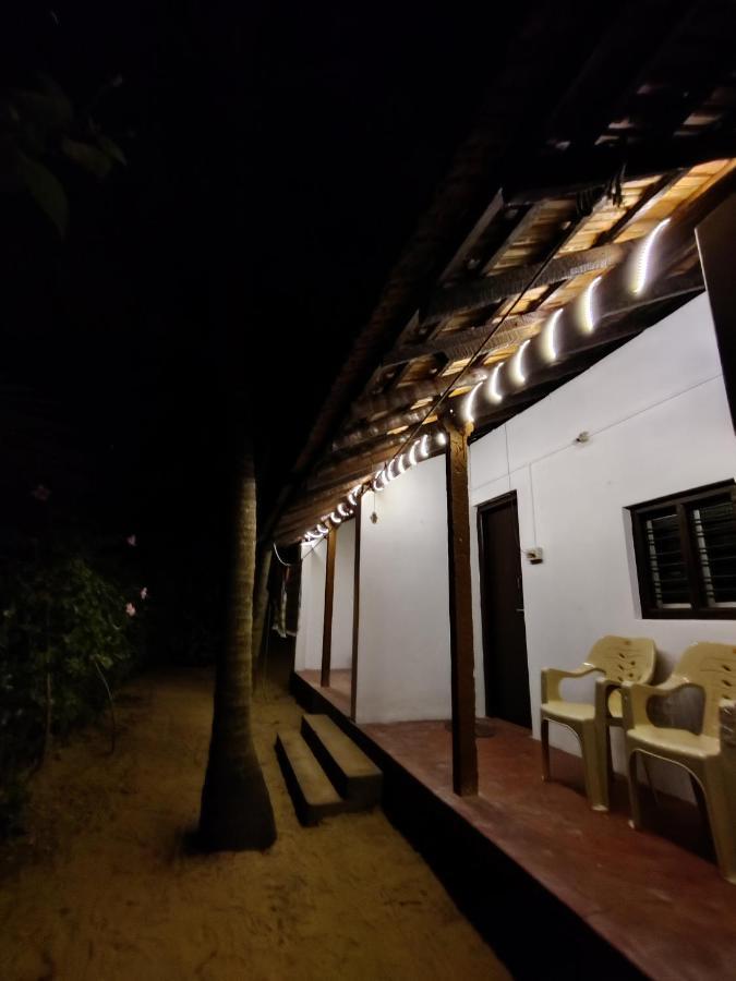 Surya Beach Cafe And Stay Gokarna  Exterior foto