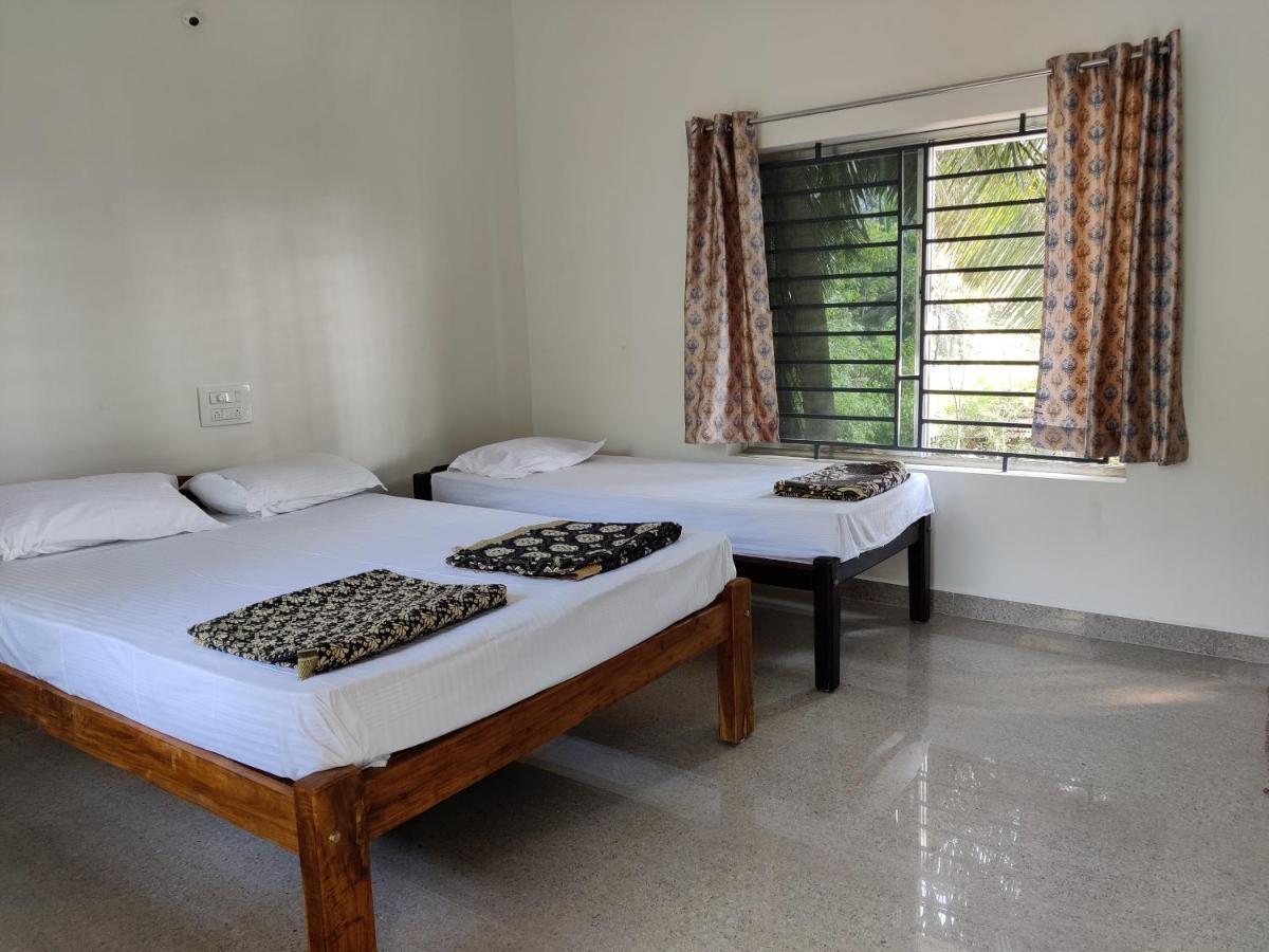 Surya Beach Cafe And Stay Gokarna  Exterior foto
