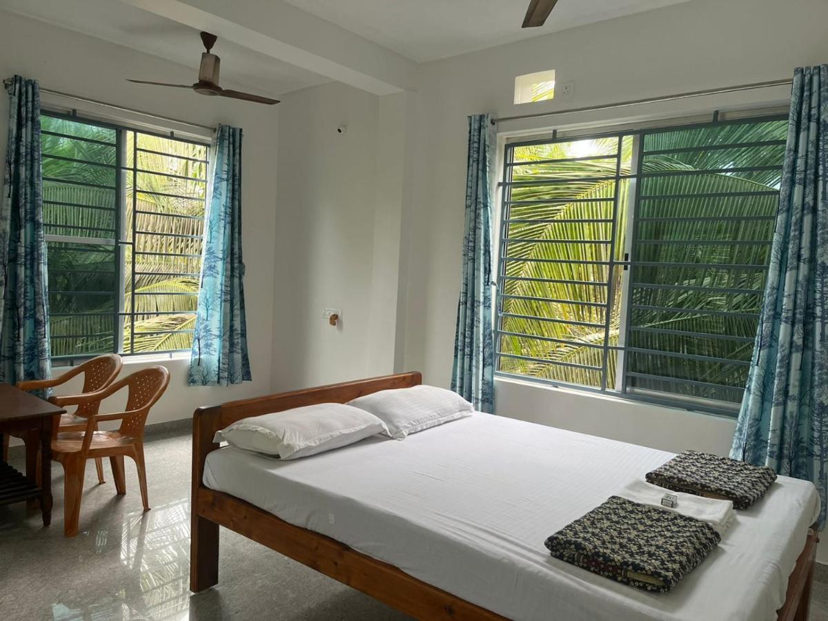 Surya Beach Cafe And Stay Gokarna  Exterior foto